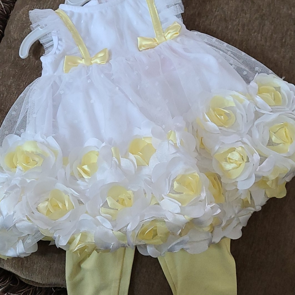 🔴30%🔴 off!A cute lemonade dress with ribbons and bows w/ matching pants!